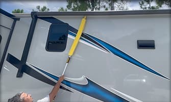 Atteindre le haut de votre camping-car (RV)